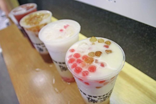【台北美食】丸作食茶-世界首創現場職人手作珍珠的飲料店