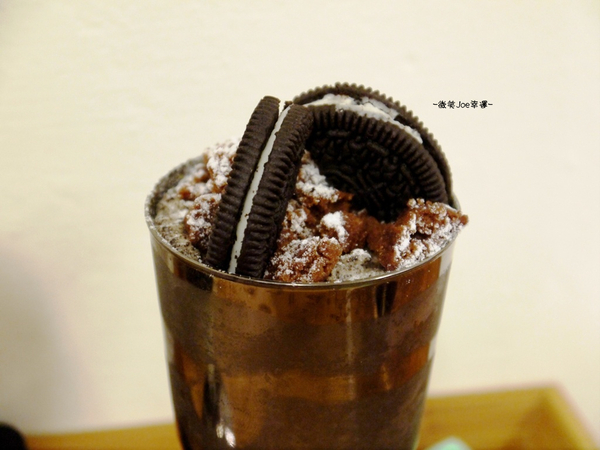 Hidden Lane 窩巷甜點店 (大全店):窩巷-充滿古早趣味的用餐環境,酒杯甜點,快來好好品嚐一番吧!