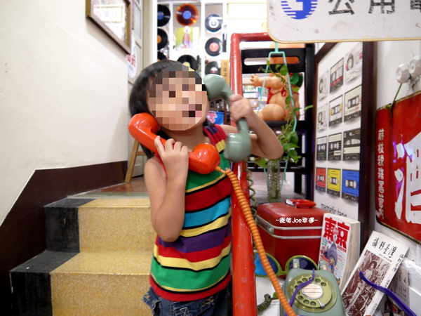 Hidden Lane 窩巷甜點店 (大全店):窩巷-充滿古早趣味的用餐環境,酒杯甜點,快來好好品嚐一番吧!