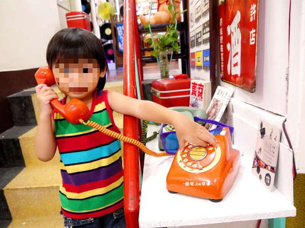 Hidden Lane 窩巷甜點店 (大全店):窩巷-充滿古早趣味的用餐環境,酒杯甜點,快來好好品嚐一番吧!