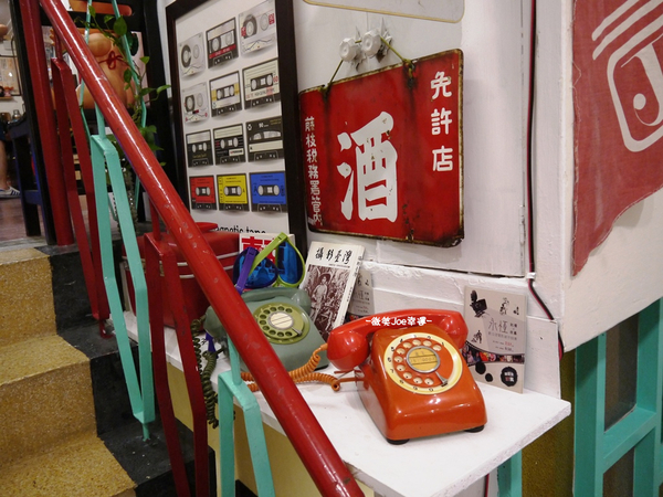 Hidden Lane 窩巷甜點店 (大全店):窩巷-充滿古早趣味的用餐環境,酒杯甜點,快來好好品嚐一番吧!