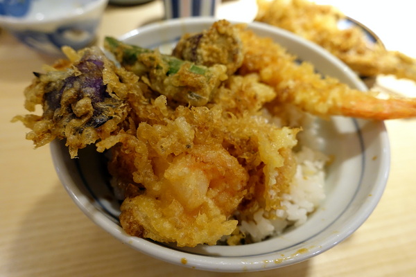 下町天丼 秋光:(胖樺食記)捷運忠孝敦化站「下町天丼秋光」/台北東區推薦餐廳/來自東京淺草的天麩羅丼/金賞獎