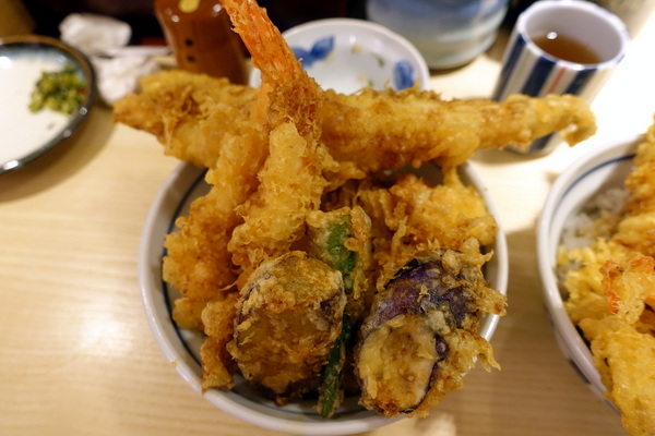 下町天丼 秋光:(胖樺食記)捷運忠孝敦化站「下町天丼秋光」/台北東區推薦餐廳/來自東京淺草的天麩羅丼/金賞獎