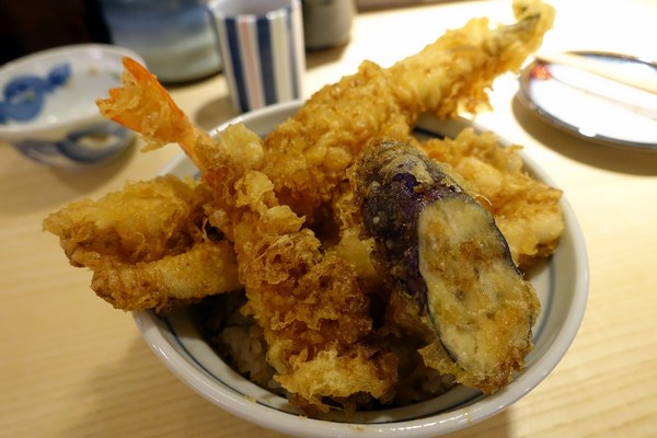 下町天丼 秋光:(胖樺食記)捷運忠孝敦化站「下町天丼秋光」/台北東區推薦餐廳/來自東京淺草的天麩羅丼/金賞獎