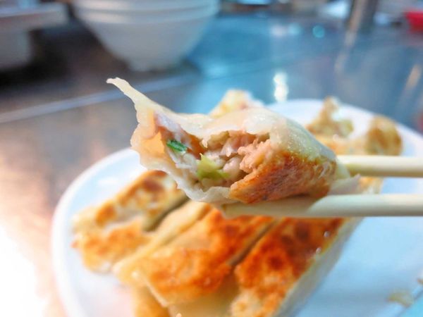 【三重美食】雲林鍋貼-會爆漿的美味鍋貼