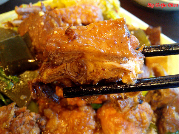 台南•肉皮張魯味【金華店】:【臺南Ω中西區】肉皮張魯味。傳承自嘉義二十多年老店的臺南滷味,宵夜好選擇