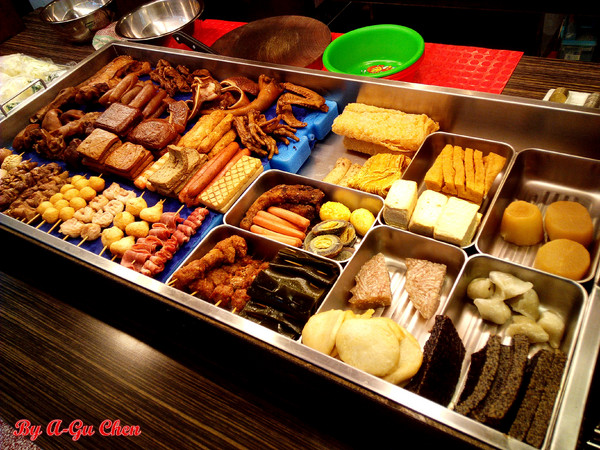 台南•肉皮張魯味【金華店】:【臺南Ω中西區】肉皮張魯味。傳承自嘉義二十多年老店的臺南滷味,宵夜好選擇