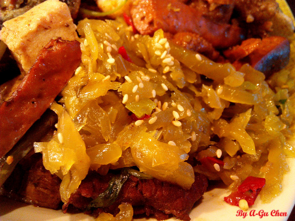 台南•肉皮張魯味【金華店】:【臺南Ω中西區】肉皮張魯味。傳承自嘉義二十多年老店的臺南滷味,宵夜好選擇