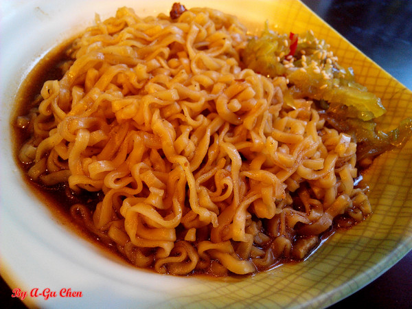 台南•肉皮張魯味【金華店】:【臺南Ω中西區】肉皮張魯味。傳承自嘉義二十多年老店的臺南滷味,宵夜好選擇