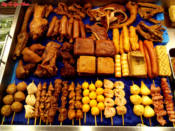 台南•肉皮張魯味【金華店】:【臺南Ω中西區】肉皮張魯味。傳承自嘉義二十多年老店的臺南滷味,宵夜好選擇