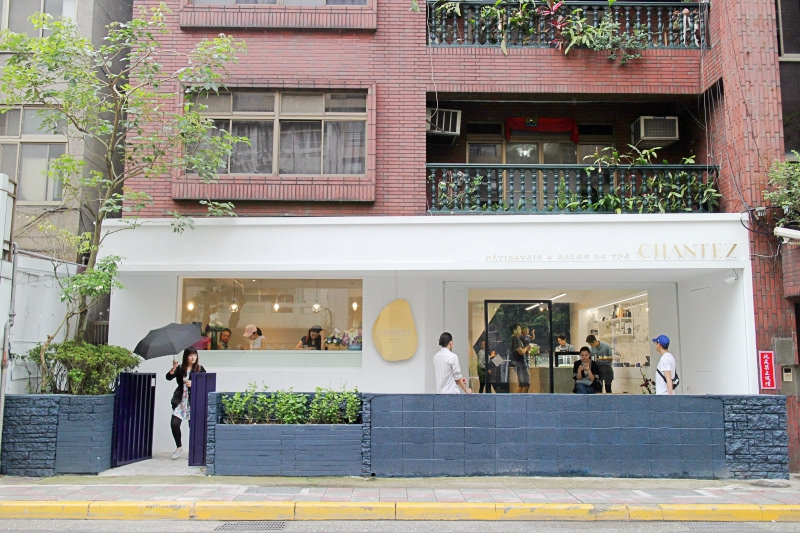 穿石 忠孝新生站