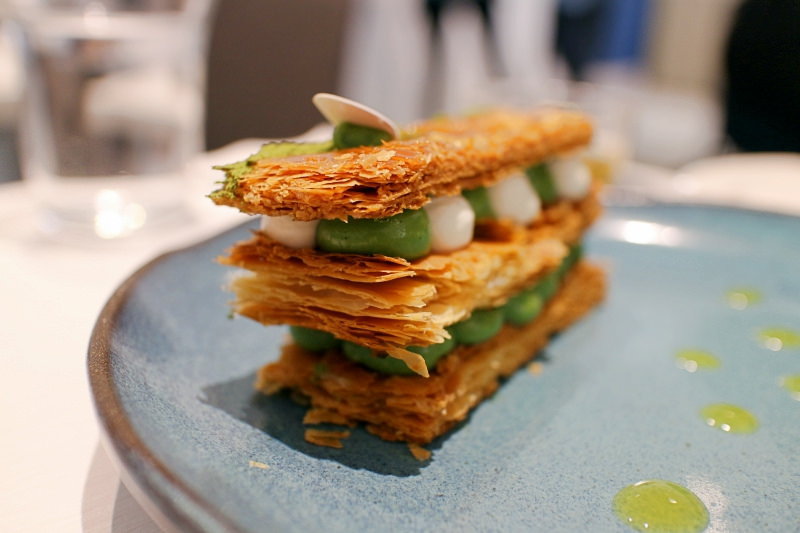 穿石 忠孝新生站