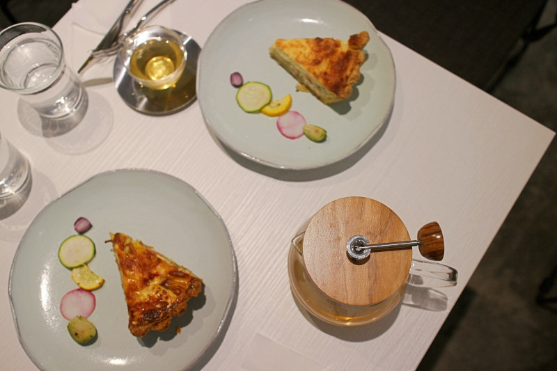 穿石 忠孝新生站