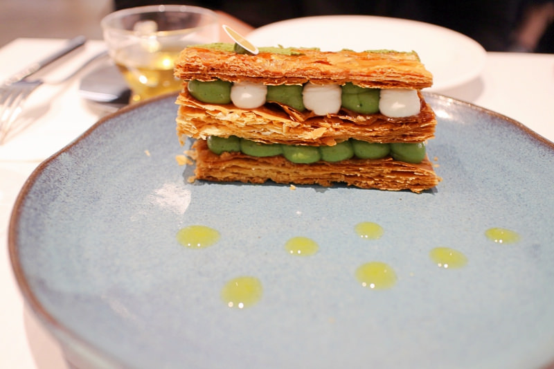 穿石 忠孝新生站