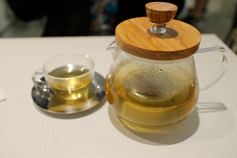 穿石 忠孝新生站