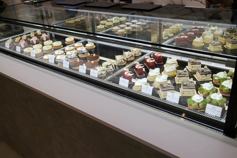 穿石 忠孝新生站