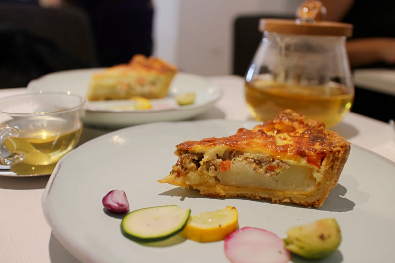 穿石 忠孝新生站