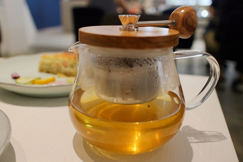 穿石 忠孝新生站