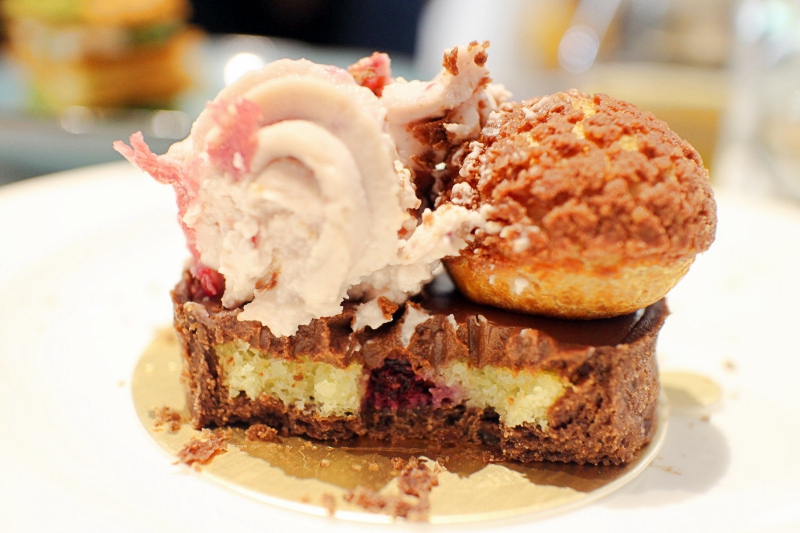 穿石 忠孝新生站