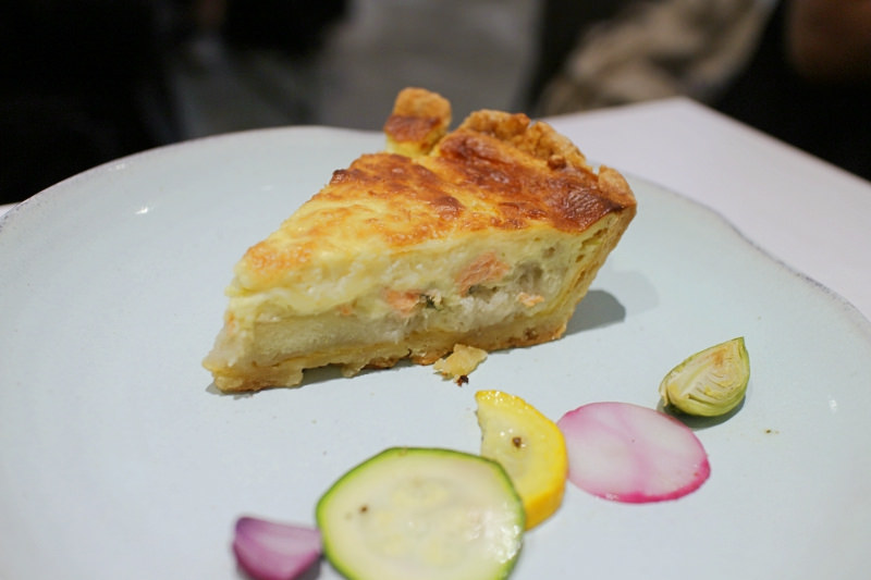 穿石 忠孝新生站