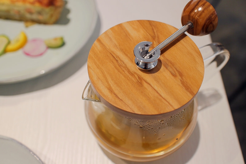 穿石 忠孝新生站