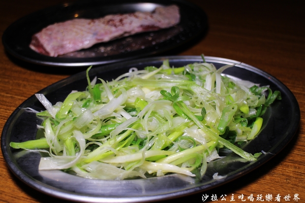 富士山龍燒肉(大安店):上個飲料還要唱歌跳舞『富士山龍燒肉-大安店』東區燒肉/宵夜/捷運忠孝復興站