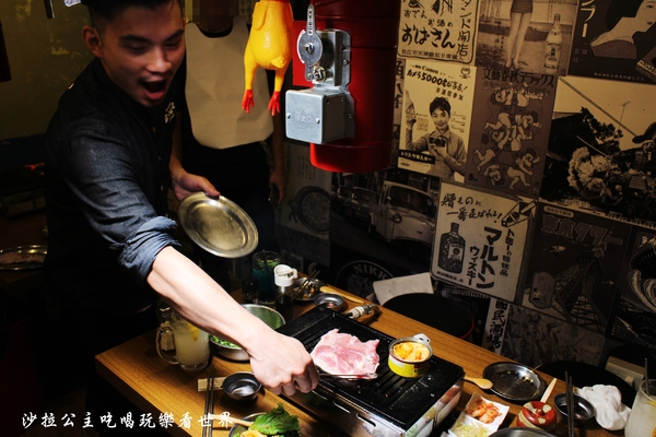 富士山龍燒肉(大安店):上個飲料還要唱歌跳舞『富士山龍燒肉-大安店』東區燒肉/宵夜/捷運忠孝復興站