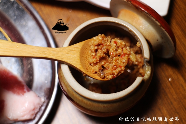 富士山龍燒肉(大安店):上個飲料還要唱歌跳舞『富士山龍燒肉-大安店』東區燒肉/宵夜/捷運忠孝復興站