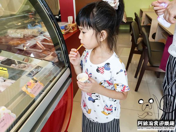 【桃園冰店】Mukydo 慕奇朵義式冰淇淋-讓人為之瘋狂！有著繽紛色彩和終極美味的義式手工冰淇淋．冰淇淋專賣店/消暑冰品/銅板美食/桃園中壢美食小吃