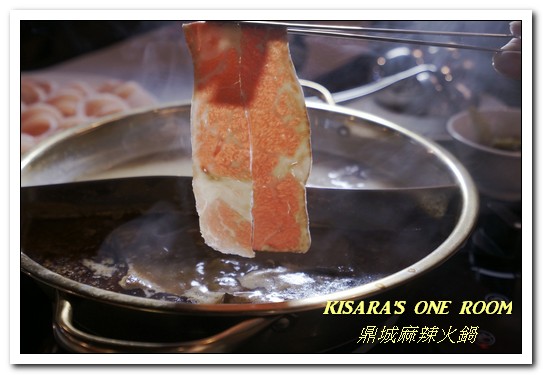 鼎城麻辣火鍋：台中市火鍋 ．適合台灣人口味的川味天然湯頭──鼎城麻辣火鍋