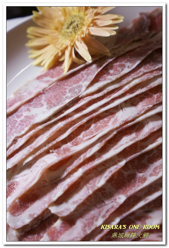 鼎城麻辣火鍋：台中市火鍋 ．適合台灣人口味的川味天然湯頭──鼎城麻辣火鍋