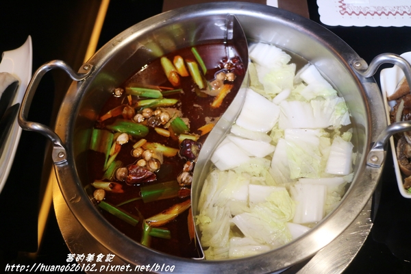 南寧饌精緻麻辣火鍋:【台北中山區】火鍋 熱炒 串燒 一應俱全『南寧饌精緻麻辣火鍋』中山區/吉林路/麻辣鍋宵夜好去處