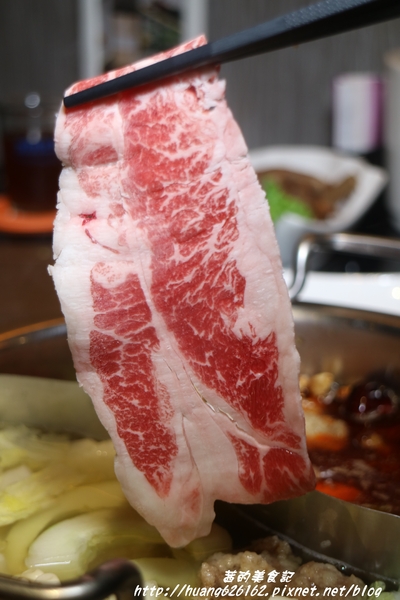 南寧饌精緻麻辣火鍋:【台北中山區】火鍋 熱炒 串燒 一應俱全『南寧饌精緻麻辣火鍋』中山區/吉林路/麻辣鍋宵夜好去處