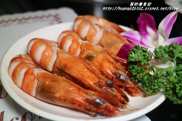 南寧饌精緻麻辣火鍋:【台北中山區】火鍋 熱炒 串燒 一應俱全『南寧饌精緻麻辣火鍋』中山區/吉林路/麻辣鍋宵夜好去處