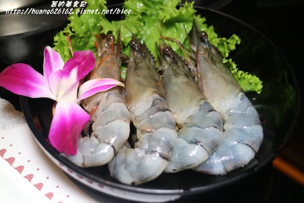 南寧饌精緻麻辣火鍋:【台北中山區】火鍋 熱炒 串燒 一應俱全『南寧饌精緻麻辣火鍋』中山區/吉林路/麻辣鍋宵夜好去處