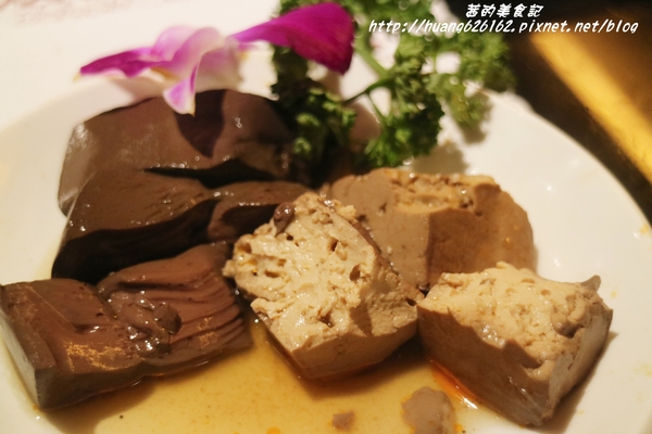 南寧饌精緻麻辣火鍋:【台北中山區】火鍋 熱炒 串燒 一應俱全『南寧饌精緻麻辣火鍋』中山區/吉林路/麻辣鍋宵夜好去處