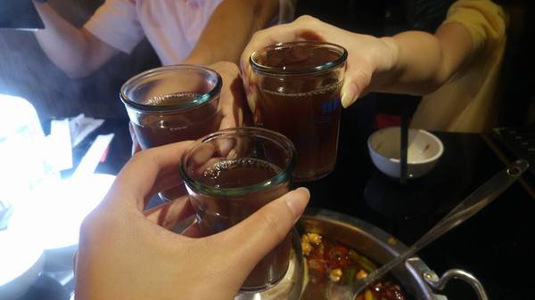 南寧饌精緻麻辣火鍋:【台北美食】南寧饌精緻麻辣火鍋之吃麻辣鍋也要吃熱炒@捷運行天宮站/吉林路