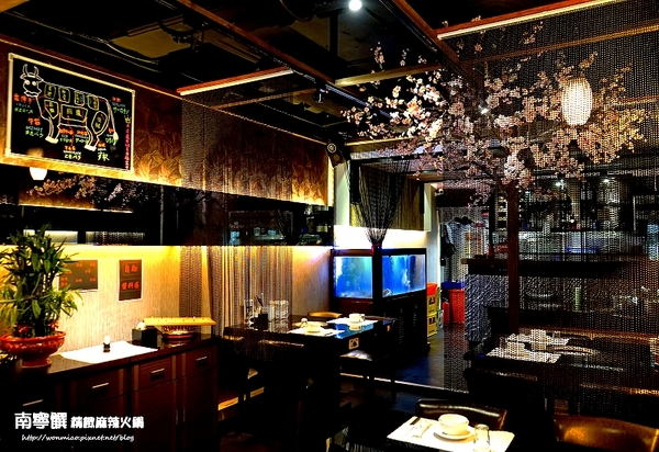 南寧饌精緻麻辣火鍋：【中山區/吉林路/麻辣鍋宵夜  推薦】 鍋品, 燒烤, 熱炒... 一次網羅你的胃~ ✿✿ 南寧饌精緻麻辣火鍋 ✿✿ (完整菜單)