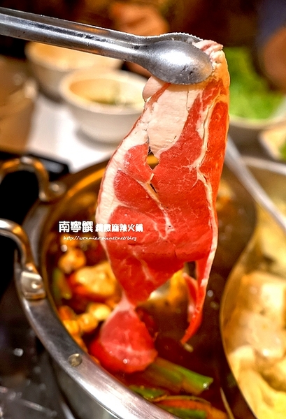 南寧饌精緻麻辣火鍋：【中山區/吉林路/麻辣鍋宵夜  推薦】 鍋品, 燒烤, 熱炒... 一次網羅你的胃~ ✿✿ 南寧饌精緻麻辣火鍋 ✿✿ (完整菜單)