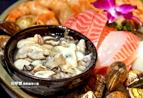 南寧饌精緻麻辣火鍋：【中山區/吉林路/麻辣鍋宵夜  推薦】 鍋品, 燒烤, 熱炒... 一次網羅你的胃~ ✿✿ 南寧饌精緻麻辣火鍋 ✿✿ (完整菜單)