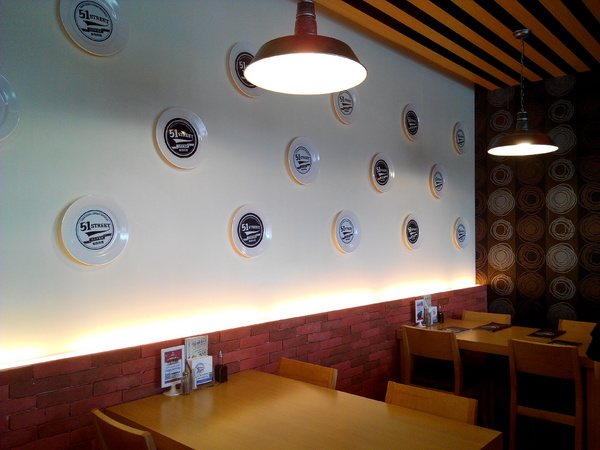 51街日式炸豬排和洋料理:【安南區】51街日式炸豬排和洋料理。喀滋喀滋超厚實炸里肌豬排吃起來好過癮