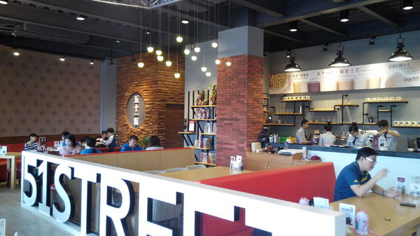 51街日式炸豬排和洋料理:【安南區】51街日式炸豬排和洋料理。喀滋喀滋超厚實炸里肌豬排吃起來好過癮