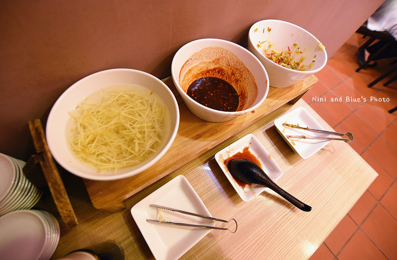 公益路麵店豪煮藝水餃牛肉麵02