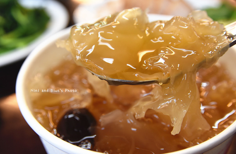 逢甲小吃天補藥膳鮮蝦排骨白木耳湯33
