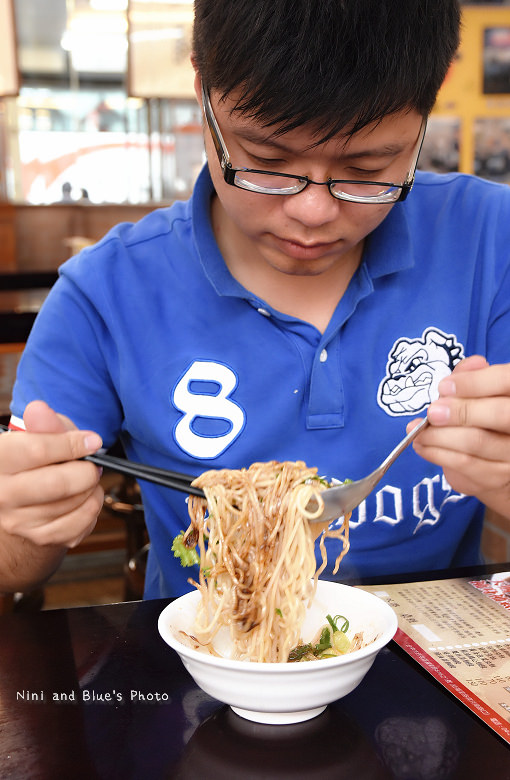 逢甲小吃天補藥膳鮮蝦排骨白木耳湯15