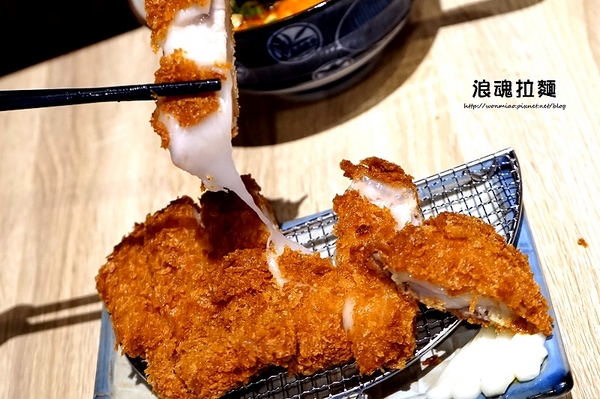 浪魂拉麵：【土城拉麵/捷運海山站】激辛, 起司, 豚骨, 麻糬豬排 ✿✿ 浪魂拉麵 ✿✿  (完整菜單)