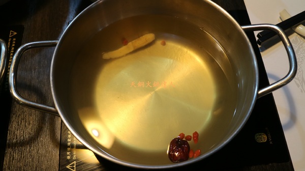 天銅火鍋達人:【台北美食】超優值平價海鮮總匯之天銅火鍋達人@南京復興站