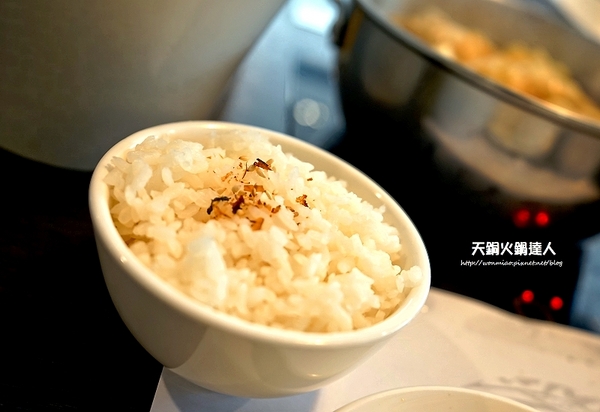 天銅火鍋達人:【愛評網口碑體驗】即便頂著38度高溫, 也能舒舒服務享用美味鍋物 ✿✿ 天銅火鍋達人 ✿✿(完整菜單)