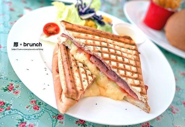 厚。brunch。:【101世貿早午餐/美式餐廳/早餐/漢堡 推薦】高cp值吃堡飽!! ✿✿ 厚。brunch ✿✿ (完整菜單)