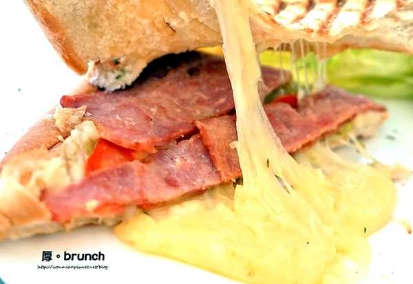 厚。brunch。:【101世貿早午餐/美式餐廳/早餐/漢堡 推薦】高cp值吃堡飽!! ✿✿ 厚。brunch ✿✿ (完整菜單)